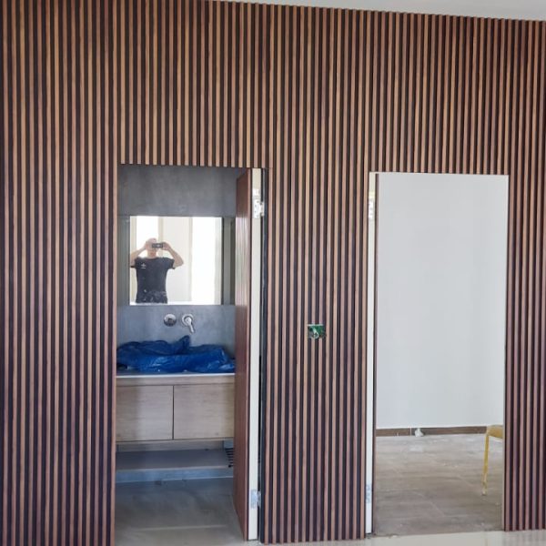 דלתות פנים בקו 0 + חיפויי קיר 9